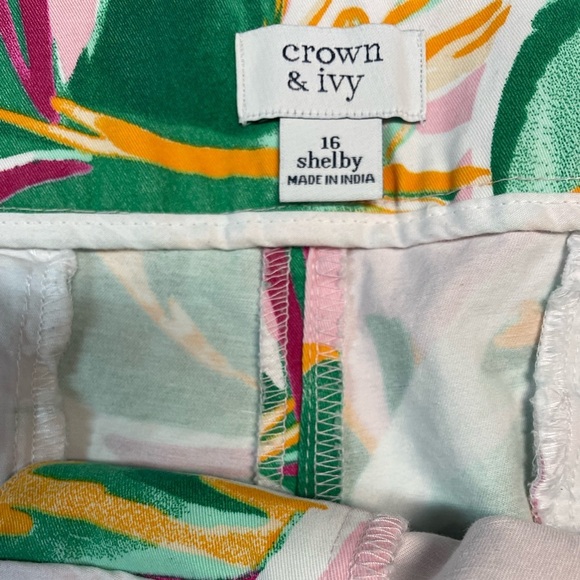 Crown & Ivy Leafy Pink High Waist Shorts - Picture 4 of 4